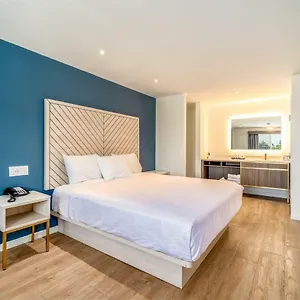 https://trend-hotel-at-lax-airport.topanaheimhotels.com