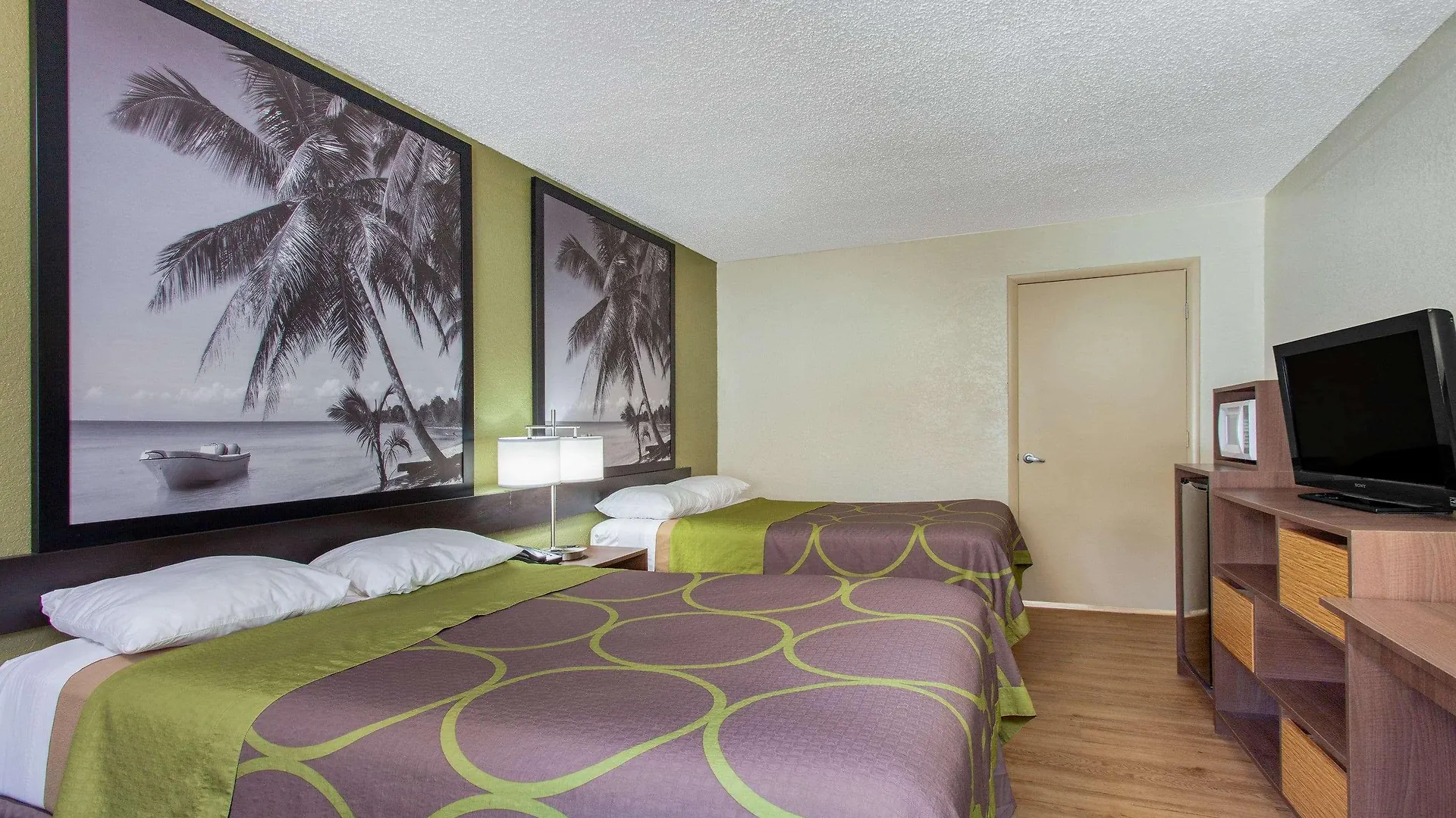 Super 8 By Wyndham Clearwater/Us Hwy 19 N Motel