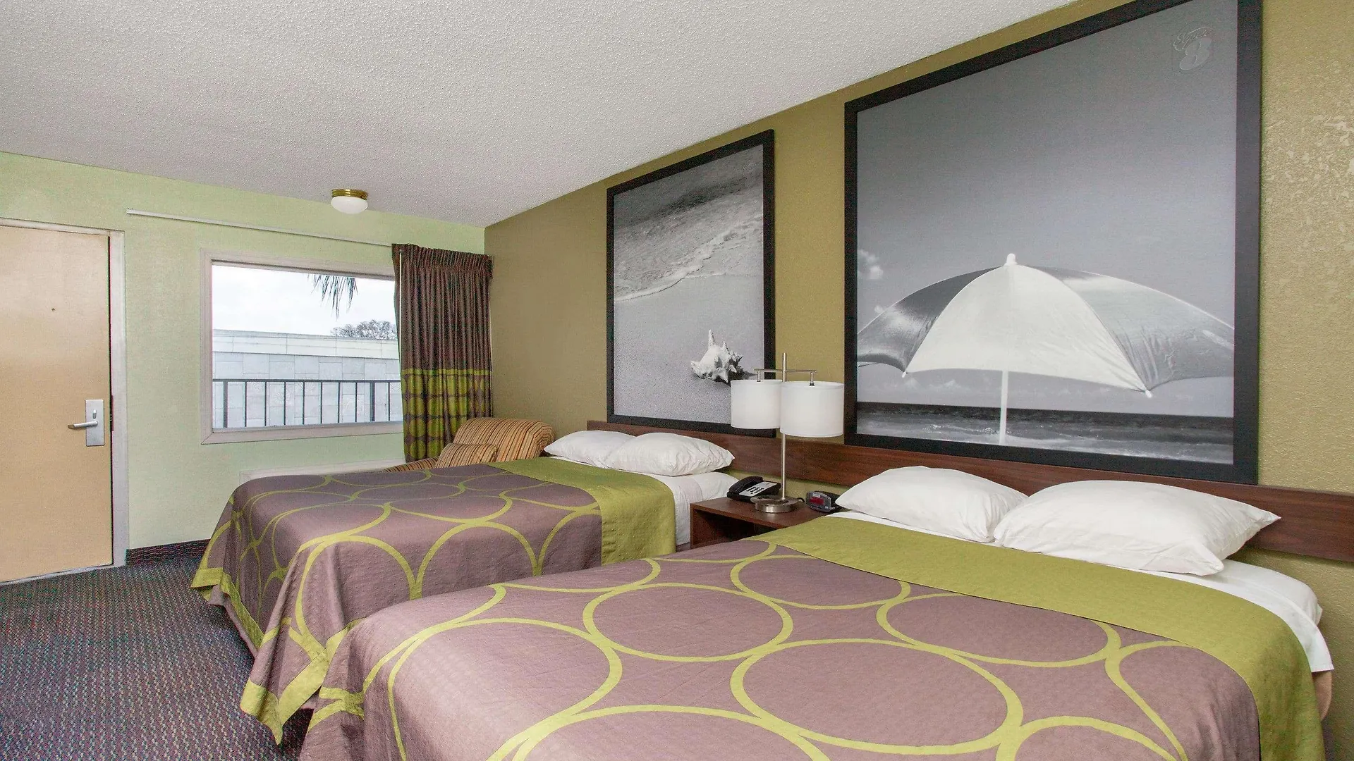 Super 8 By Wyndham Clearwater/Us Hwy 19 N Motel  Clearwater